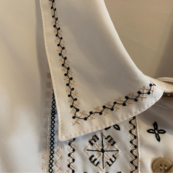 Vintage Blouse Embroidered Folk Pattern Collar Yoke Twee Blouse by Koret - Picture 10 of 12